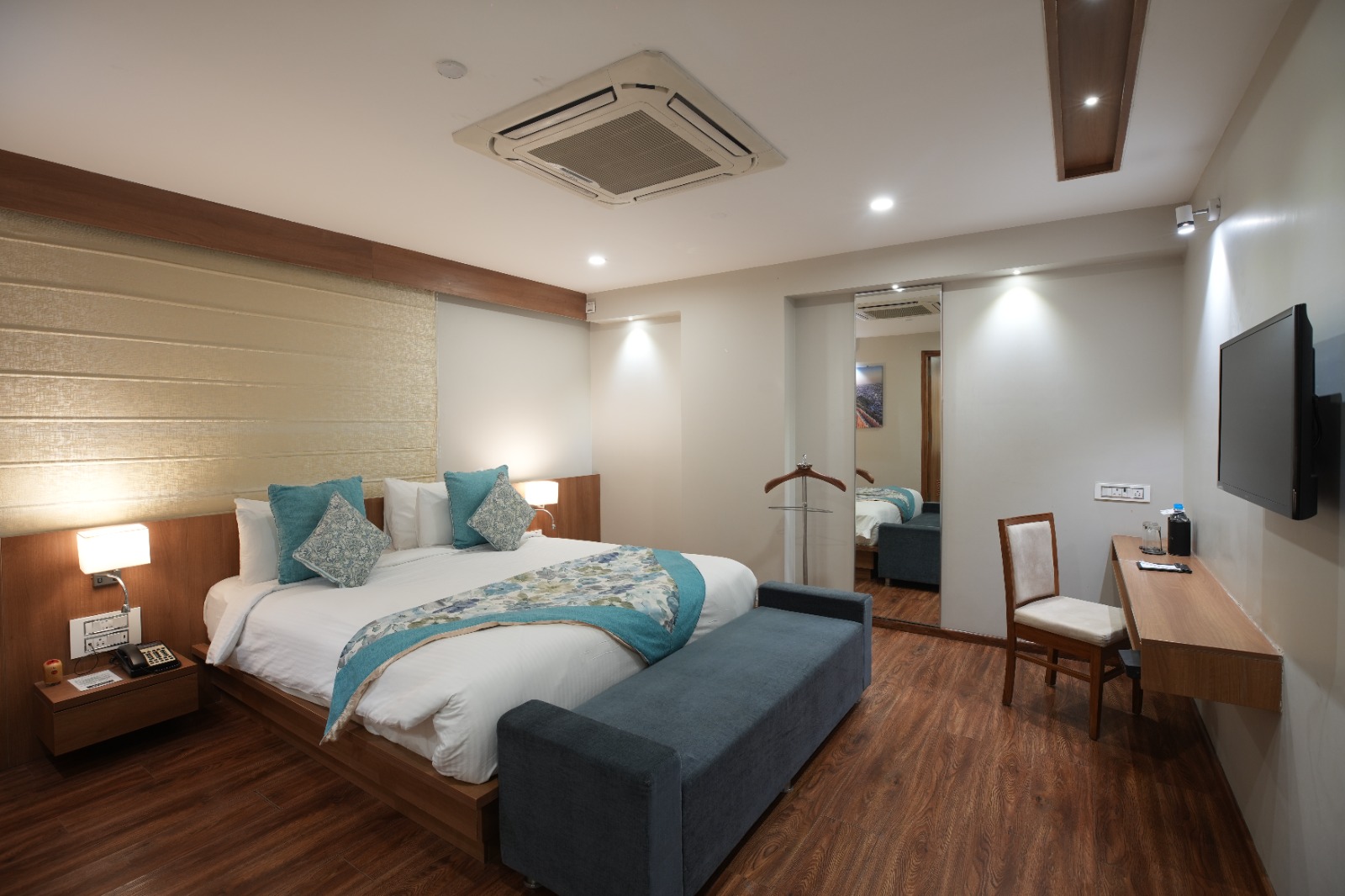 Studio Suite Layout 1