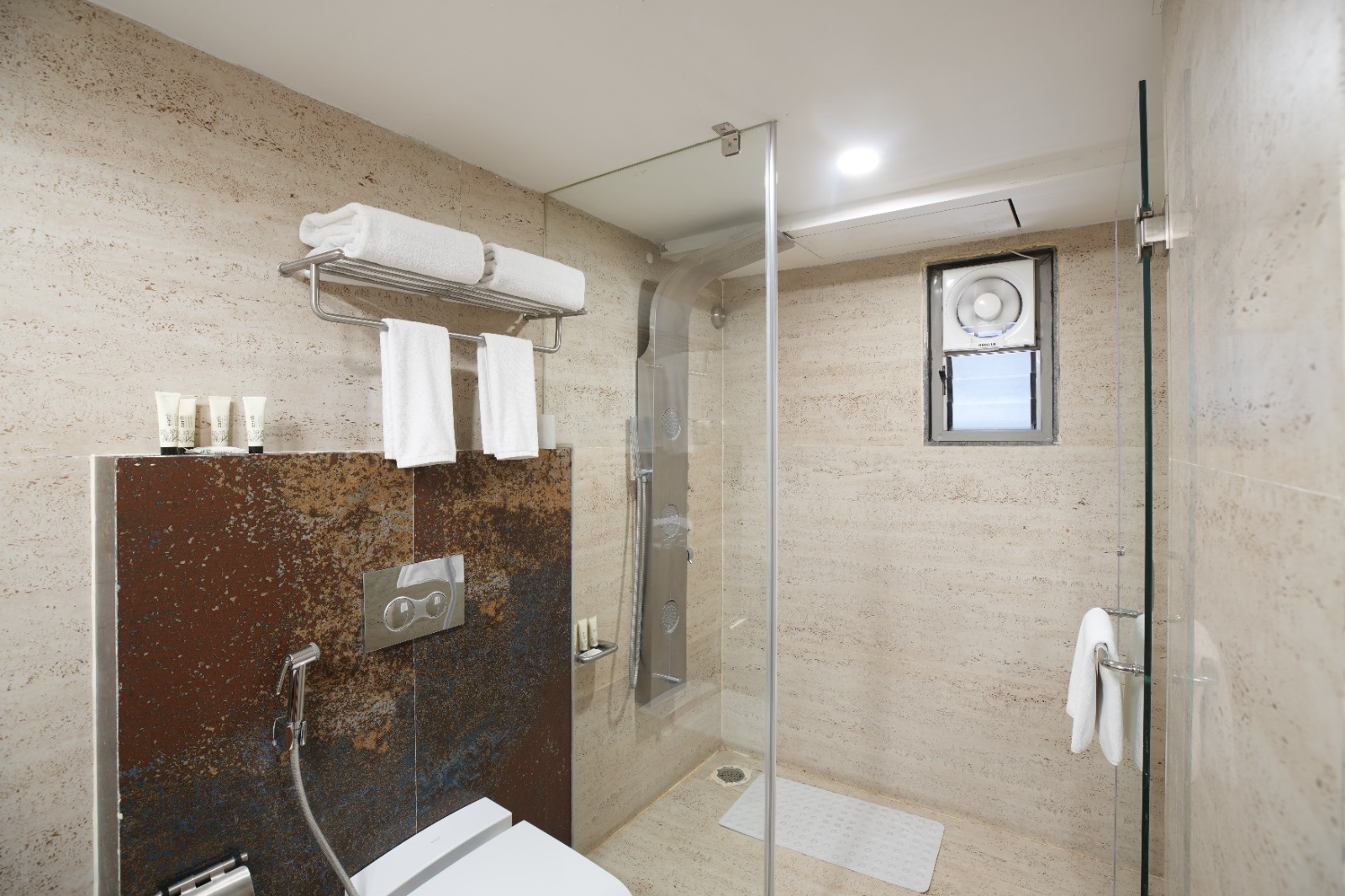 Studio Suite Layout 5